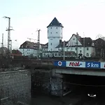 Am Kunstturm Apartman *