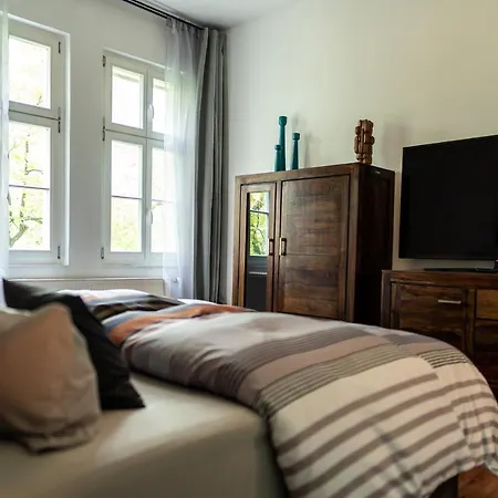 Am Kunstturm Apartment *