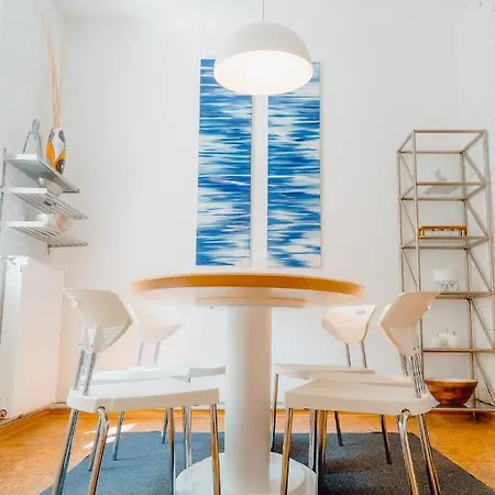 Am Kunstturm Apartment *